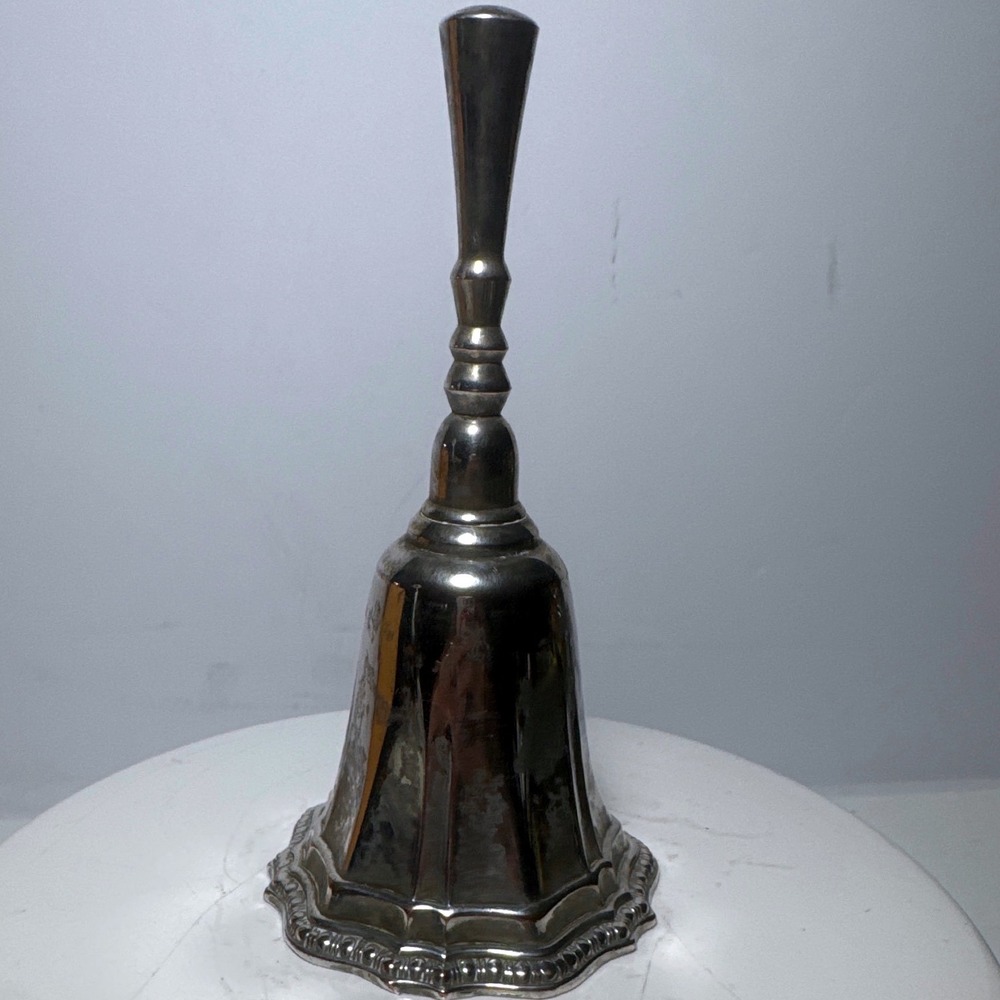 Avon Hand Bell Unisex OS Silver Fair Vintage Silverplate Beaded Rim Paneled